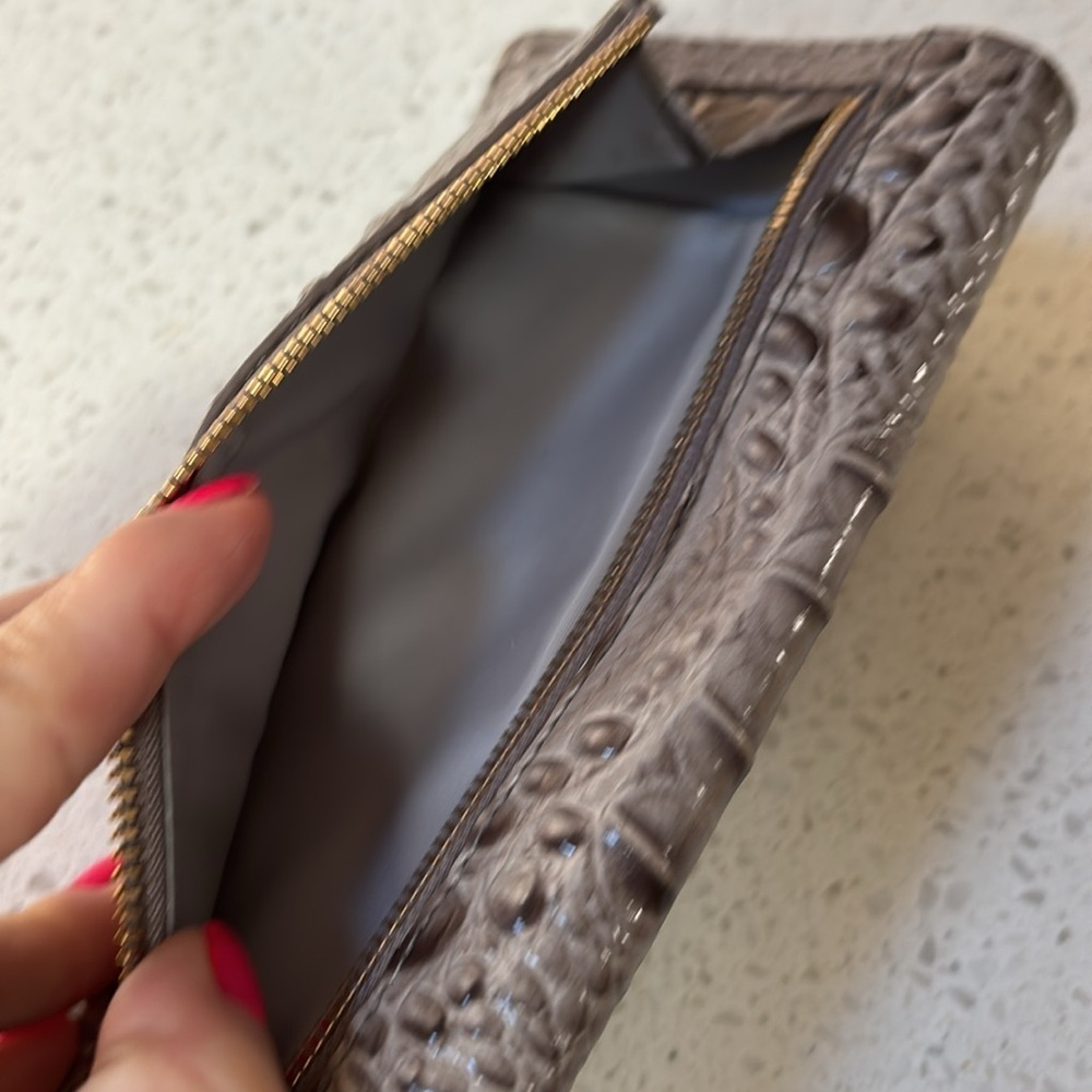 Brahmin Melbourne Ady Wallet Harbor Melbourne Dimensional Pale Gray w/Beige - Picture 6 of 10